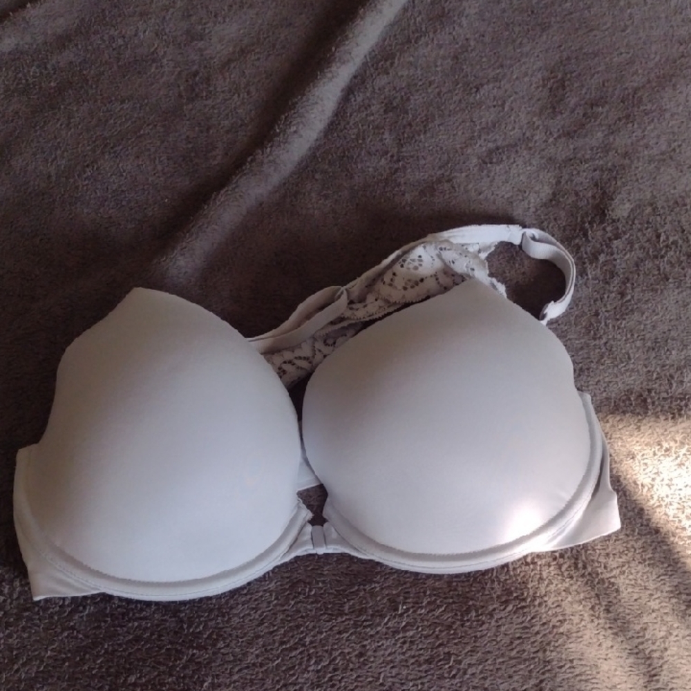 Victoria's Secret White Lace Bra